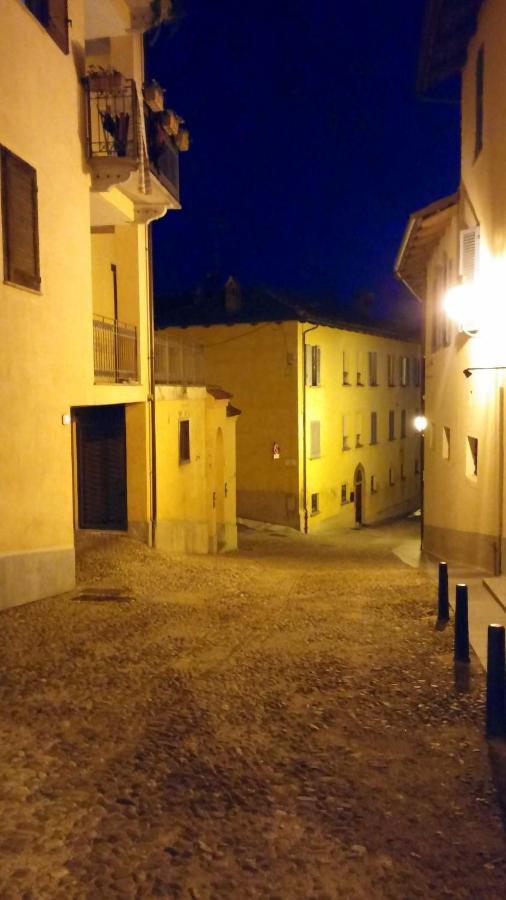 Holiday House Antica Dimora Soggiorni In Langa Centro Storico La Morra Luaran gambar
